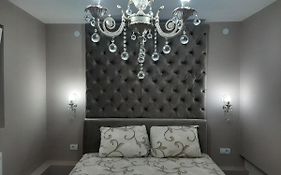 Apartment Sweet Dreams 4